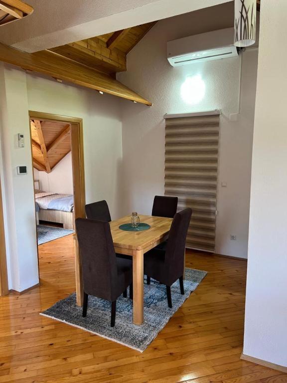 Teal Apartments Bihać Екстериор снимка