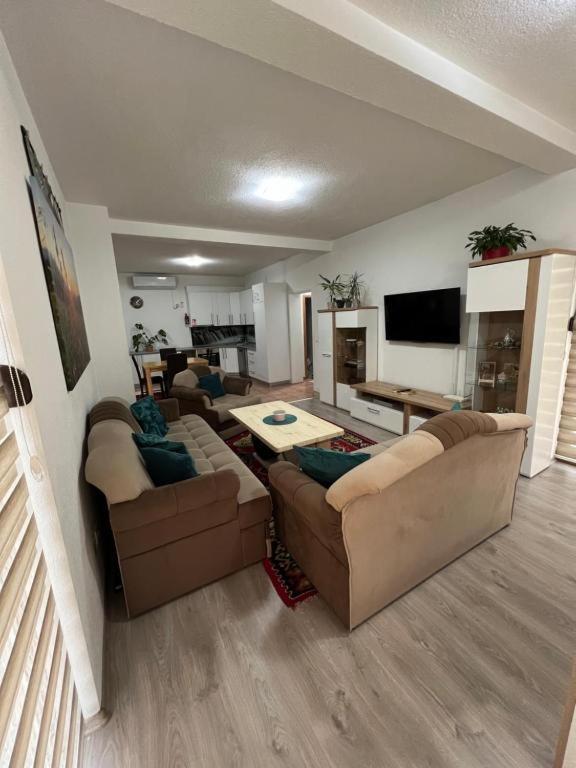 Teal Apartments Bihać Екстериор снимка