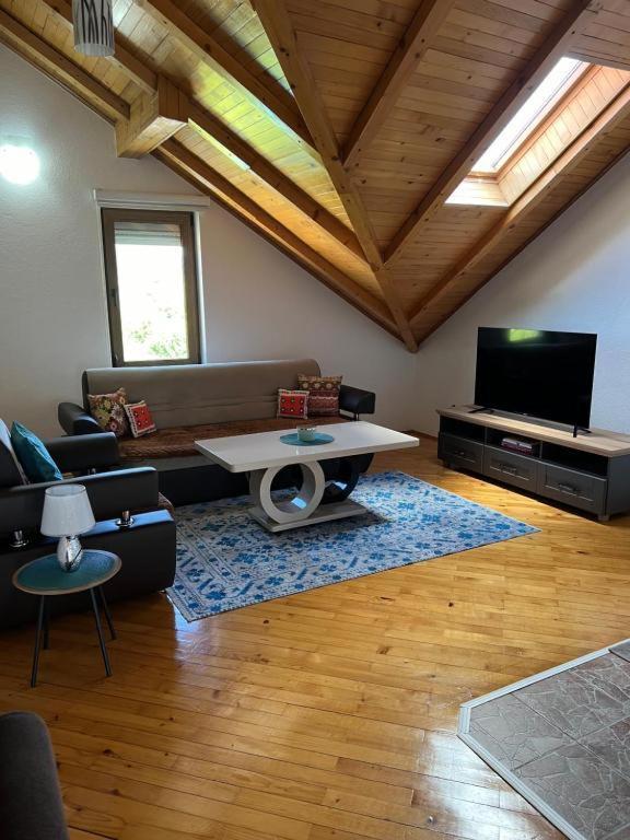 Teal Apartments Bihać Екстериор снимка